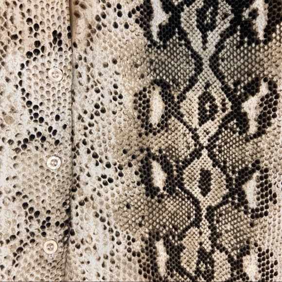 Snakeskin short sleeve blouse - Picture 3 of 3
